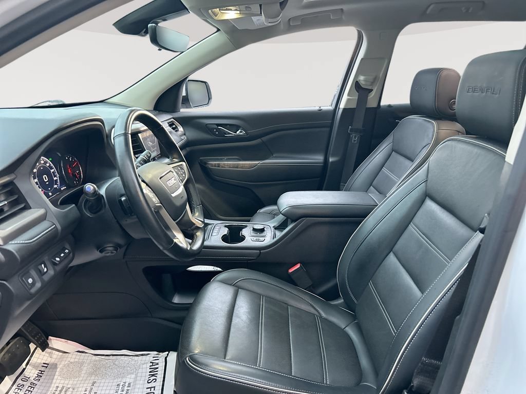 Used 2023 GMC Acadia Denali w/ Denali Ultimate Package AWD/4WD image 24