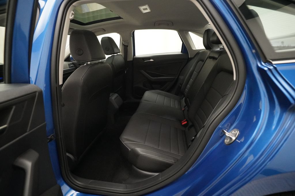 Used 2023 Volkswagen Jetta SE FWD image 15