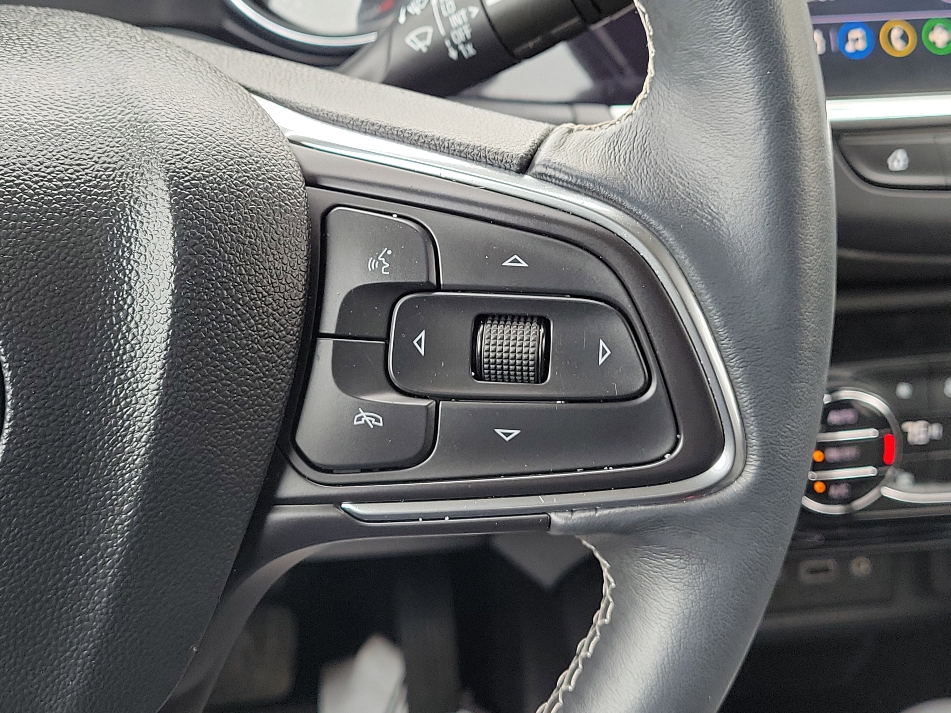 Certified 2023 Buick Encore GX Select w/ Sport Touring Package image 23