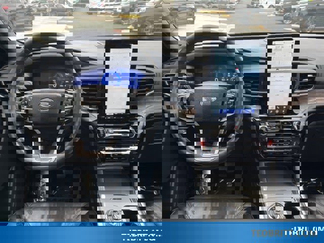 Certified 2022 Ford Explorer Platinum w/ Equipment Group 601A image 17