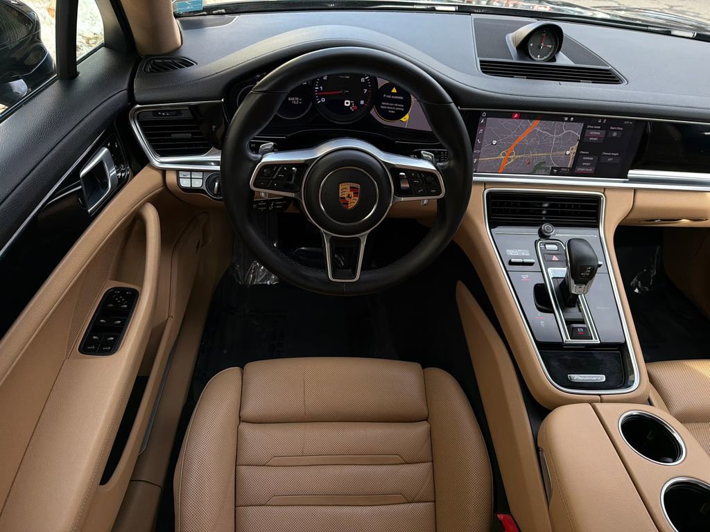 Used 2018 Porsche Panamera 4 w/ Premium Package Plus image 25
