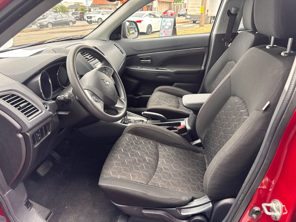 Used 2022 Mitsubishi Outlander Sport ES AWD/4WD image 12