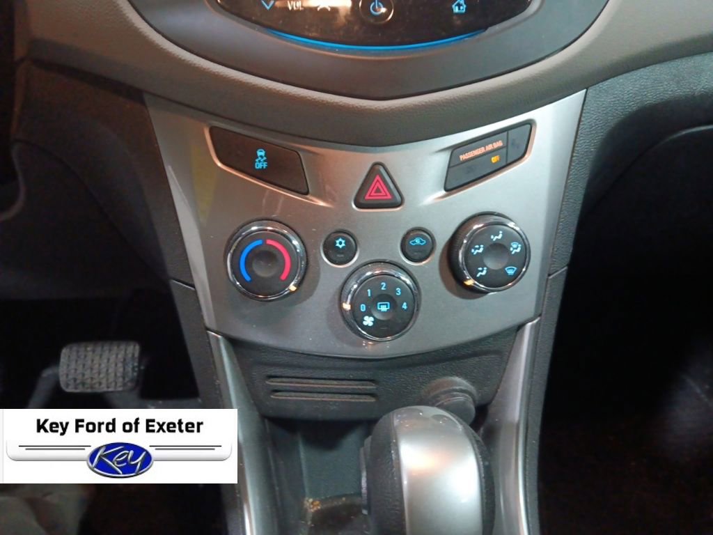 Used 2015 Chevrolet Trax LT w/ LT Sun and Sound Package image 25