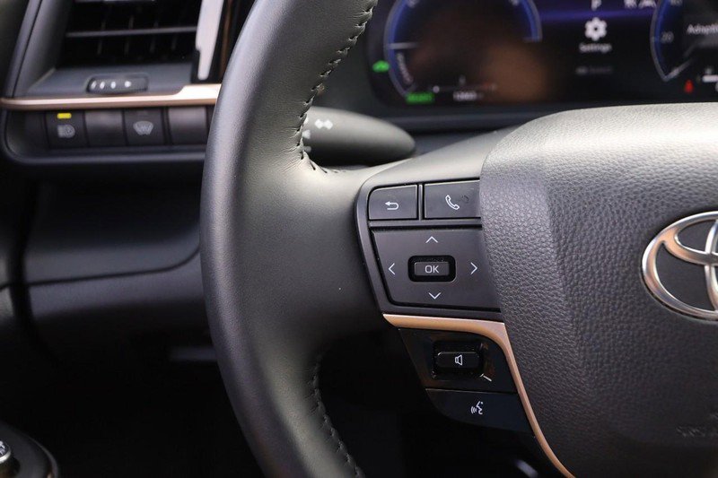 Used 2023 Toyota Crown image 11