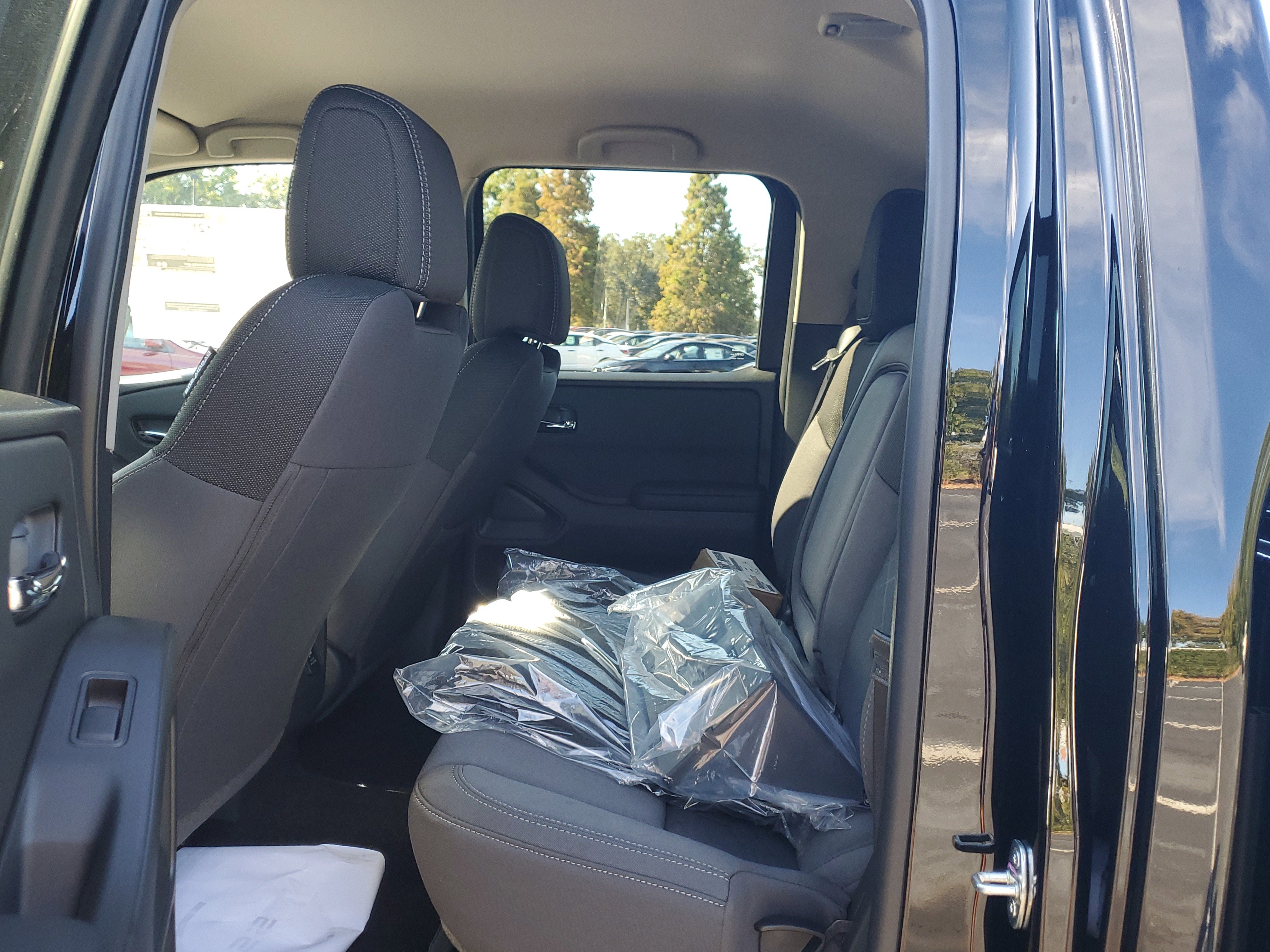 New 2026 Nissan Frontier SV image 9