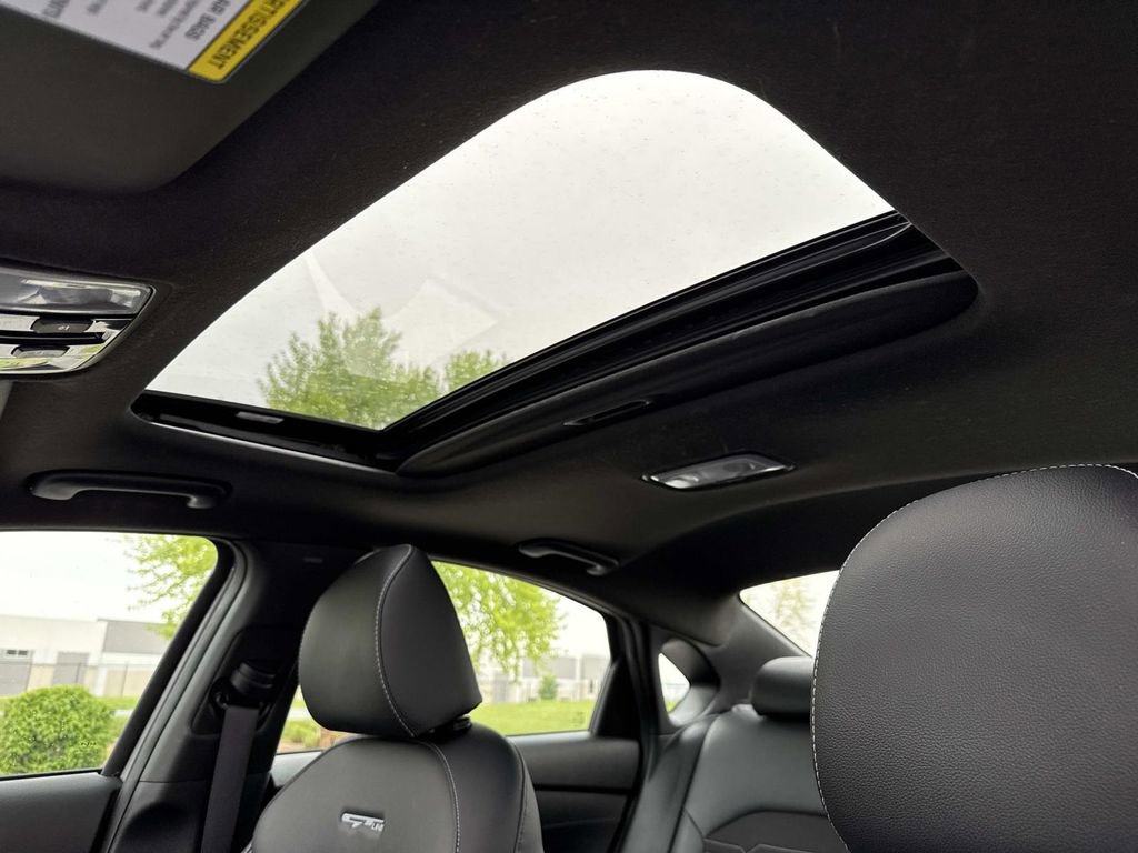 Used 2023 Kia Forte GT-Line w/ GT-Line Premium Package FWD image 3