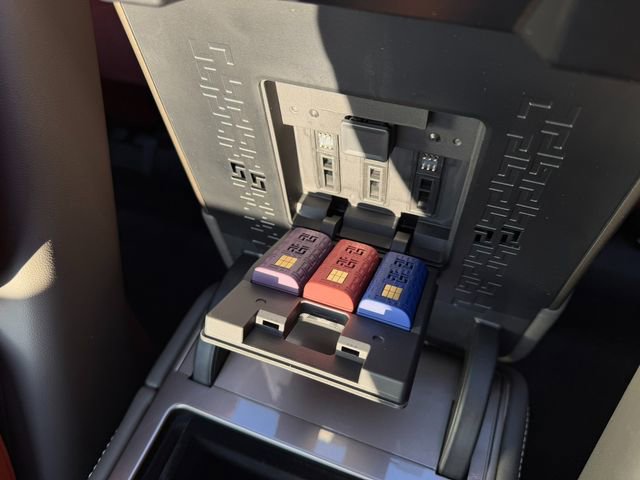 Used 2024 Lincoln Nautilus Black Label w/ Jet Appearance Package (87T) image 33