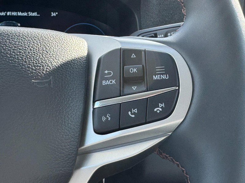 New 2026 Ford Explorer Active w/ Active Comfort Package image 16