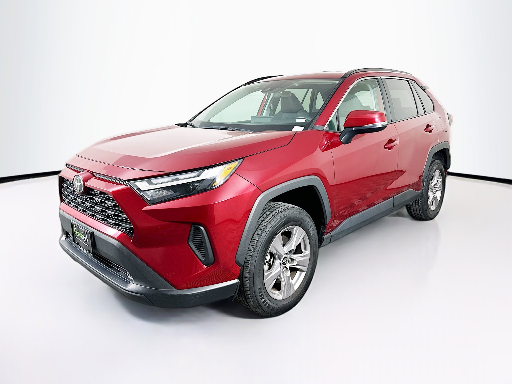 Used 2023 Toyota RAV4 XLE image 3