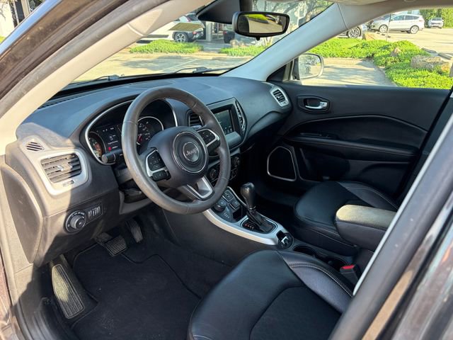 Used 2021 Jeep Compass Latitude AWD/4WD image 2