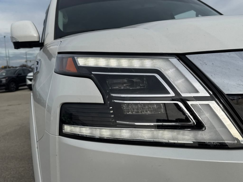 Used 2024 Nissan Armada SL w/ Captain's Chairs Package image 10