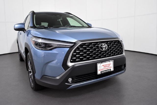 Used 2023 Toyota Corolla Cross XLE w/ Convenience Package AWD/4WD image 3