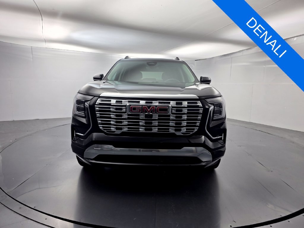Used 2026 GMC Terrain Denali AWD/4WD image 2