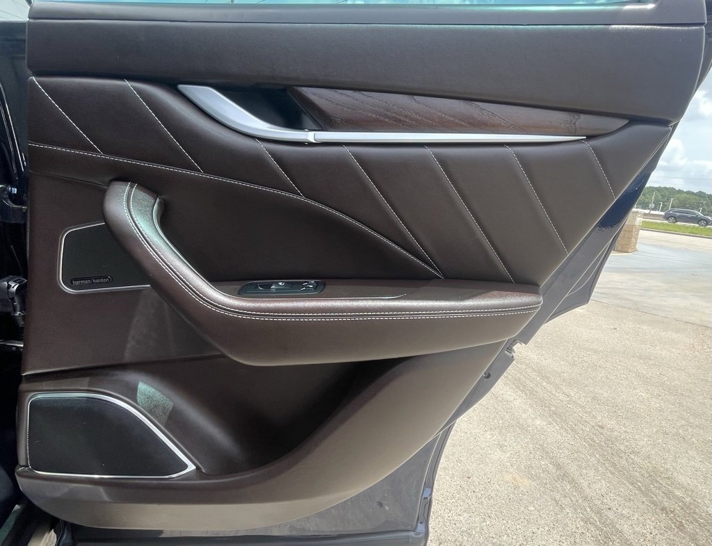Used 2019 Maserati Levante GranLusso image 36