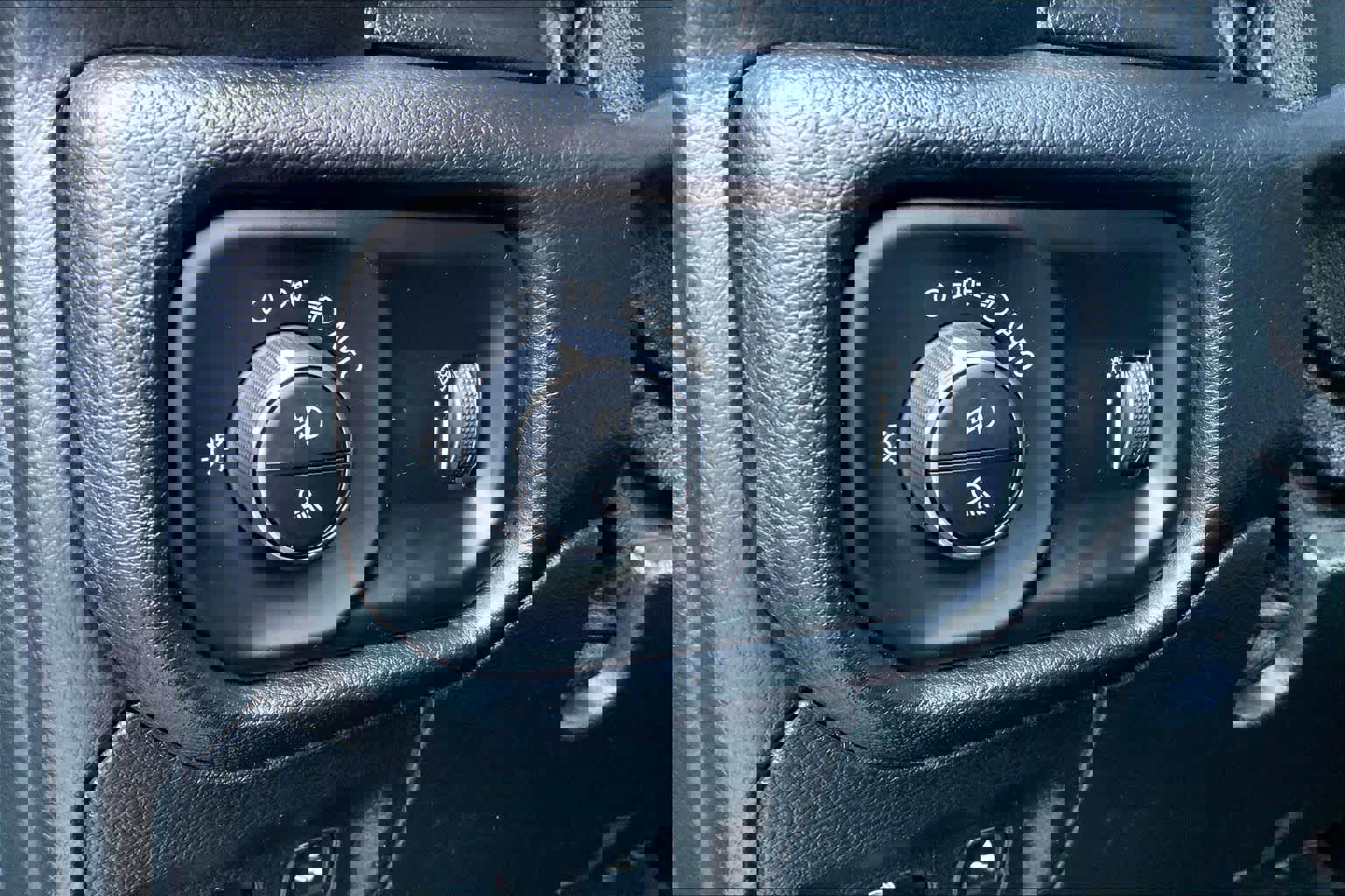 Used 2020 RAM 1500 Lone Star image 34