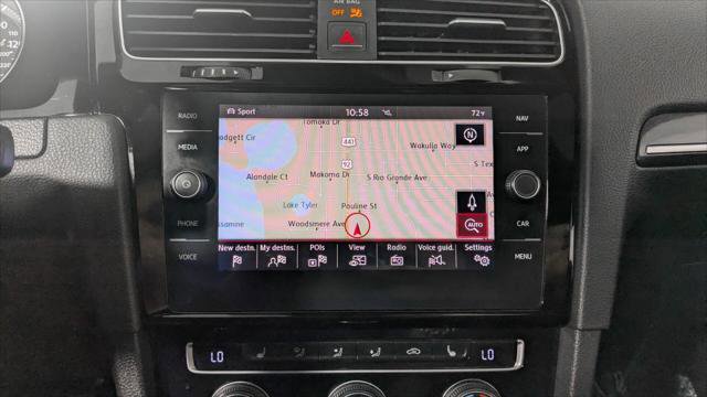 Used 2018 Volkswagen GTI SE image 32