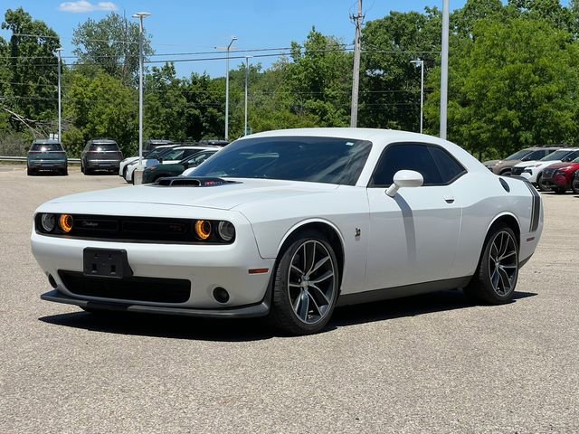 Used 2016 Dodge Challenger R/T Scat Pack RWD image 39