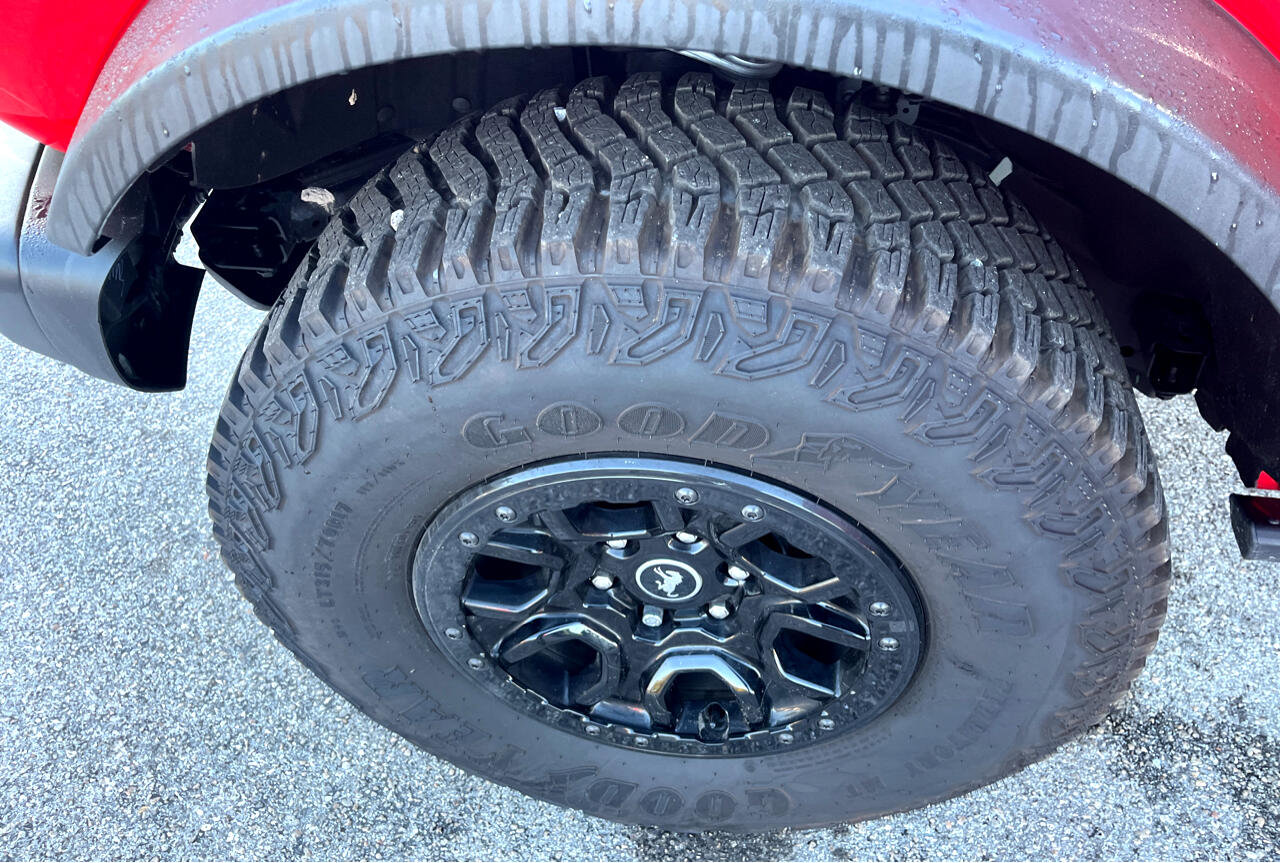 Used 2023 Ford Bronco Wildtrak image 34