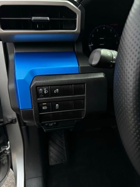 Used 2025 Toyota Tacoma TRD Off-Road image 19