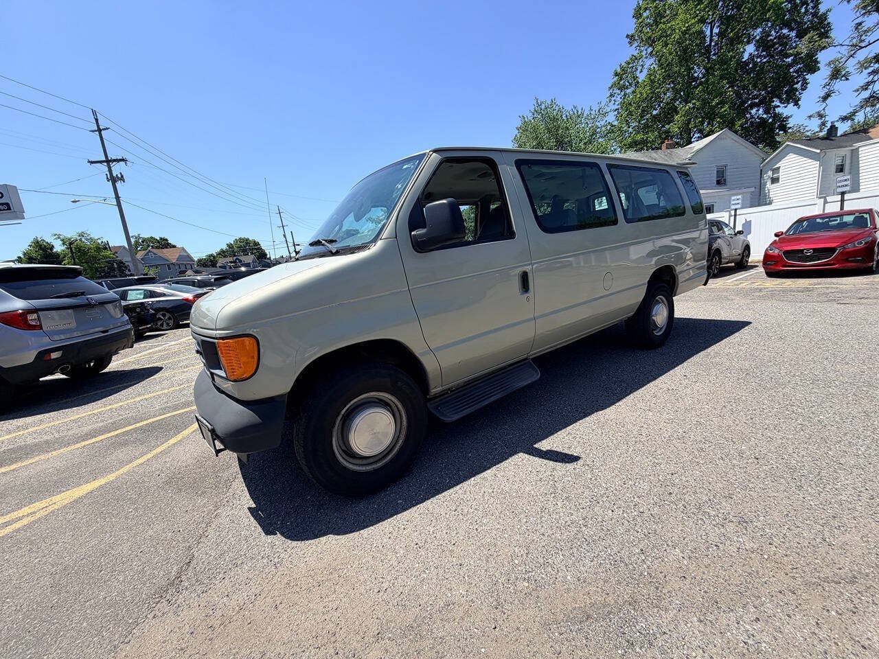 Used 2006 Ford E-350 and Econoline 350 XL RWD image 30