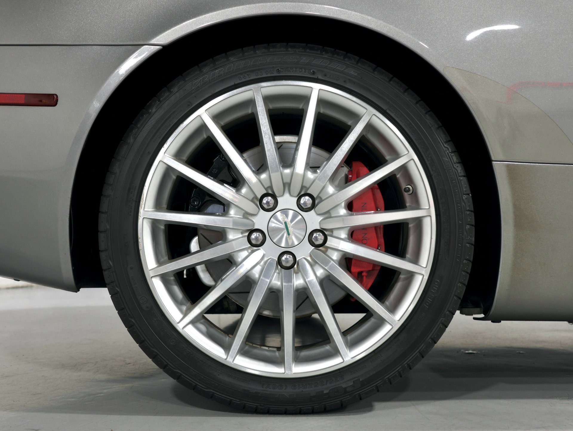 Used 2008 Aston Martin DB9 Volante RWD image 31