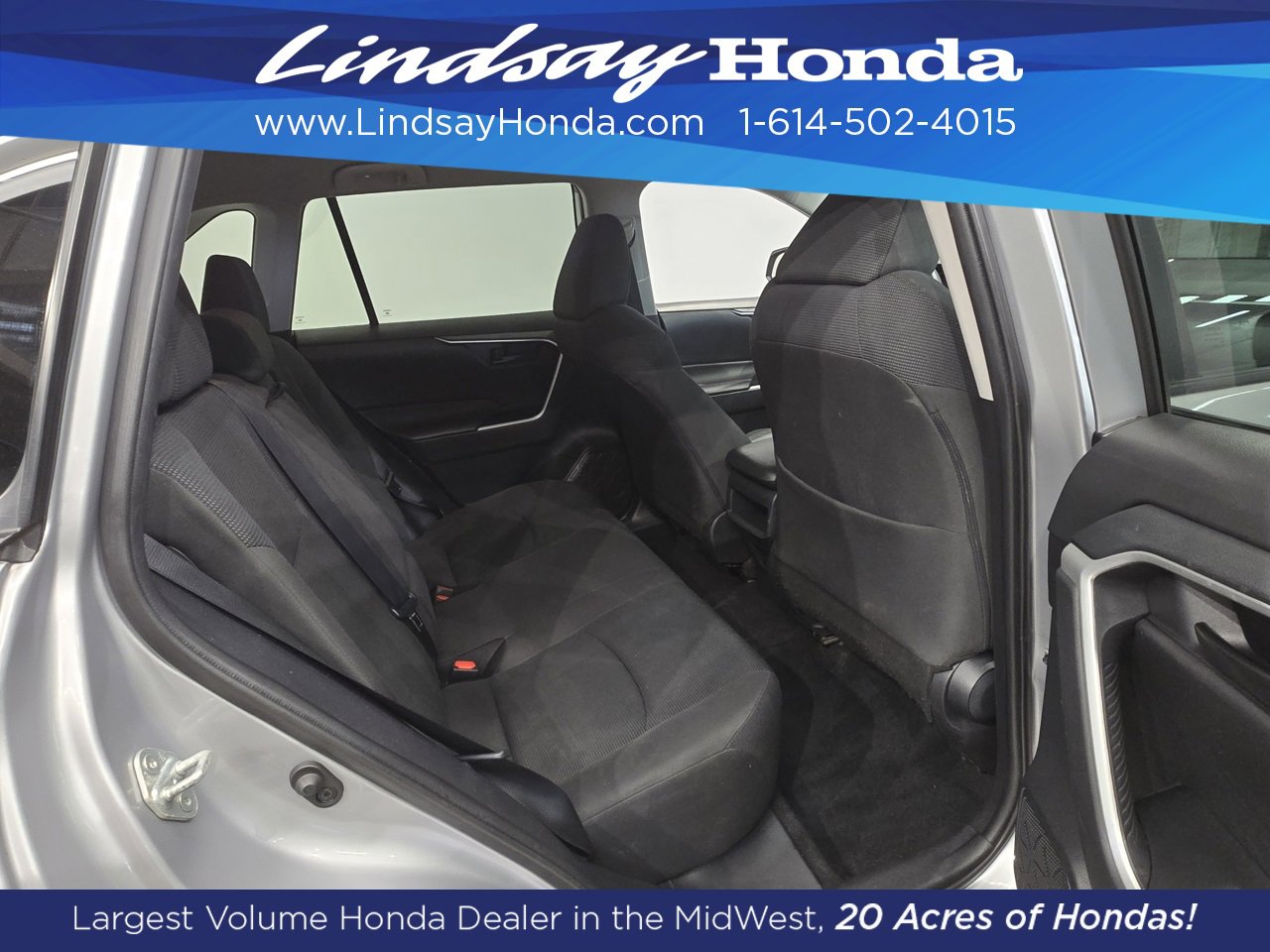 Used 2021 Toyota RAV4 LE image 9