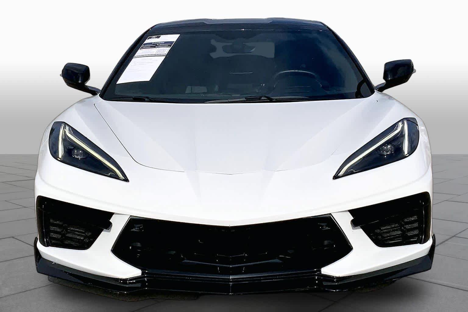 Used 2021 Chevrolet Corvette Stingray Premium Cpe w/ Z51 Performance Package RWD image 4