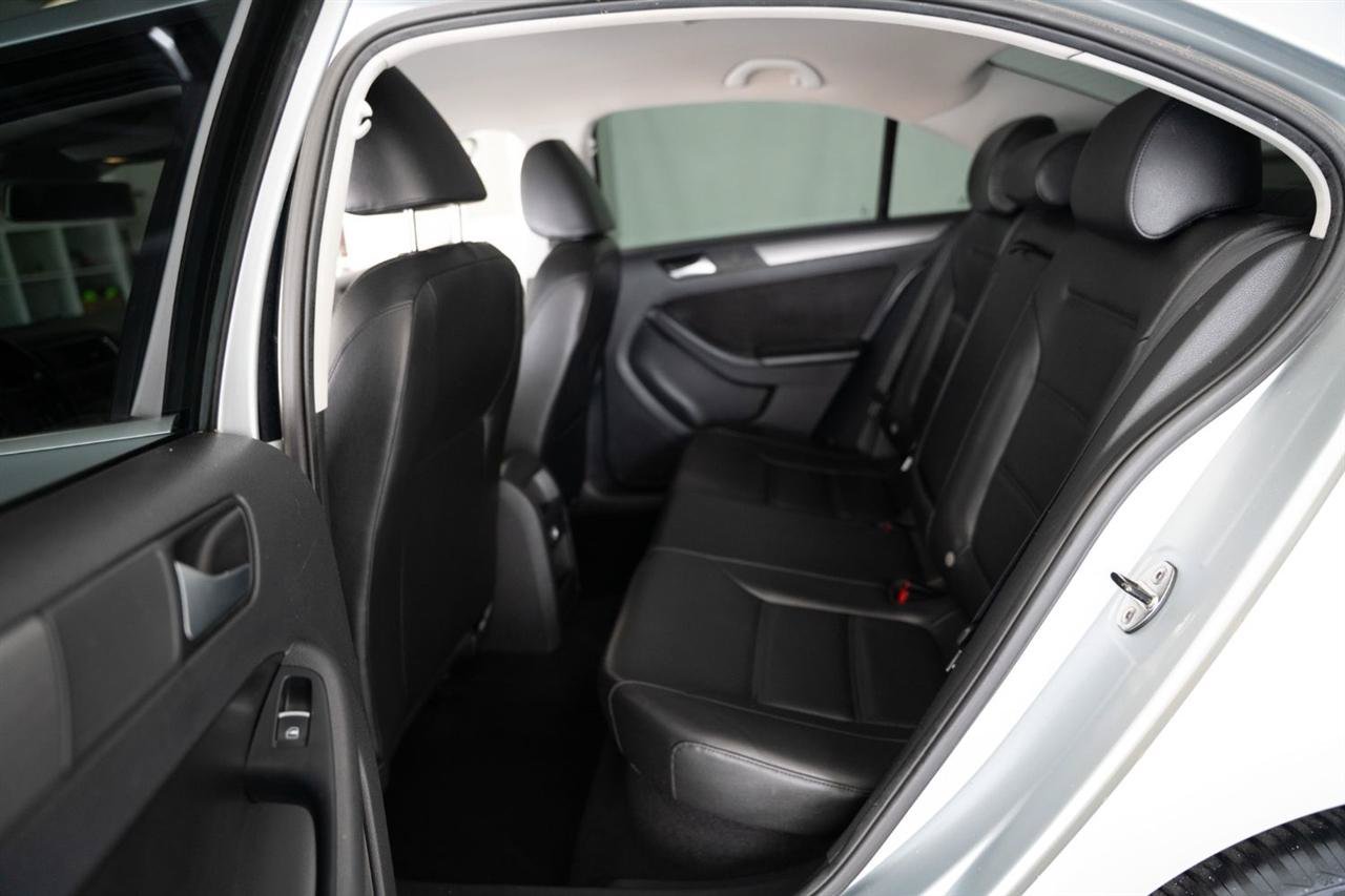 Used 2013 Volkswagen Jetta TDI FWD image 15