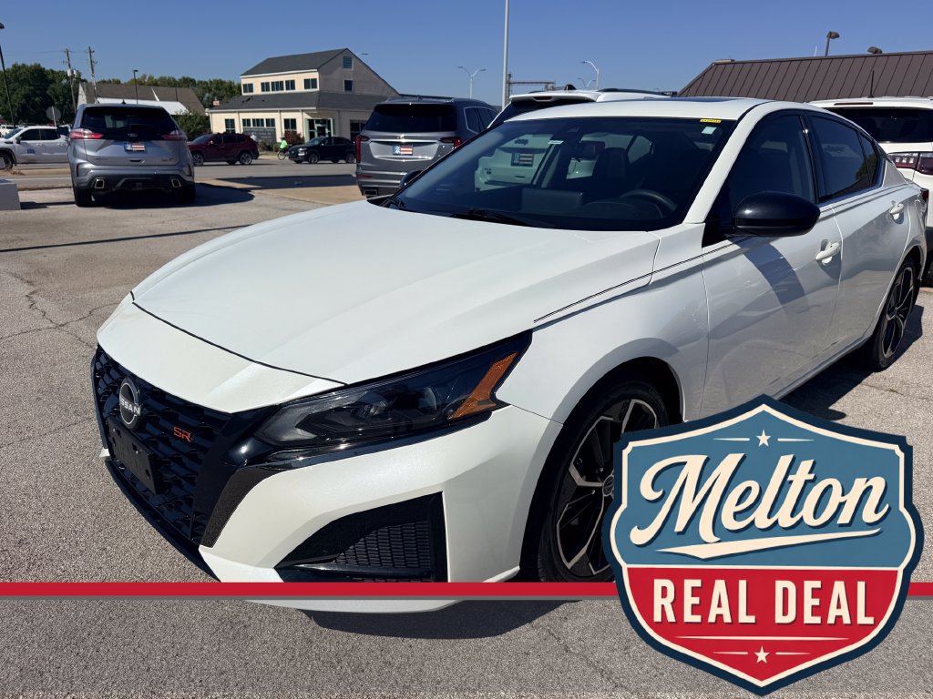 Used 2024 Nissan Altima 2.5 SR w/ SR Premium Package FWD image 1