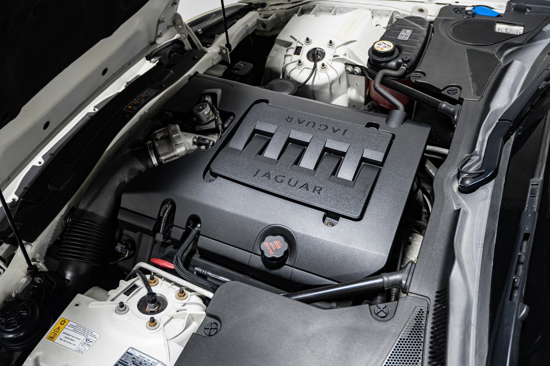 Used 2007 Jaguar XK Convertible image 31