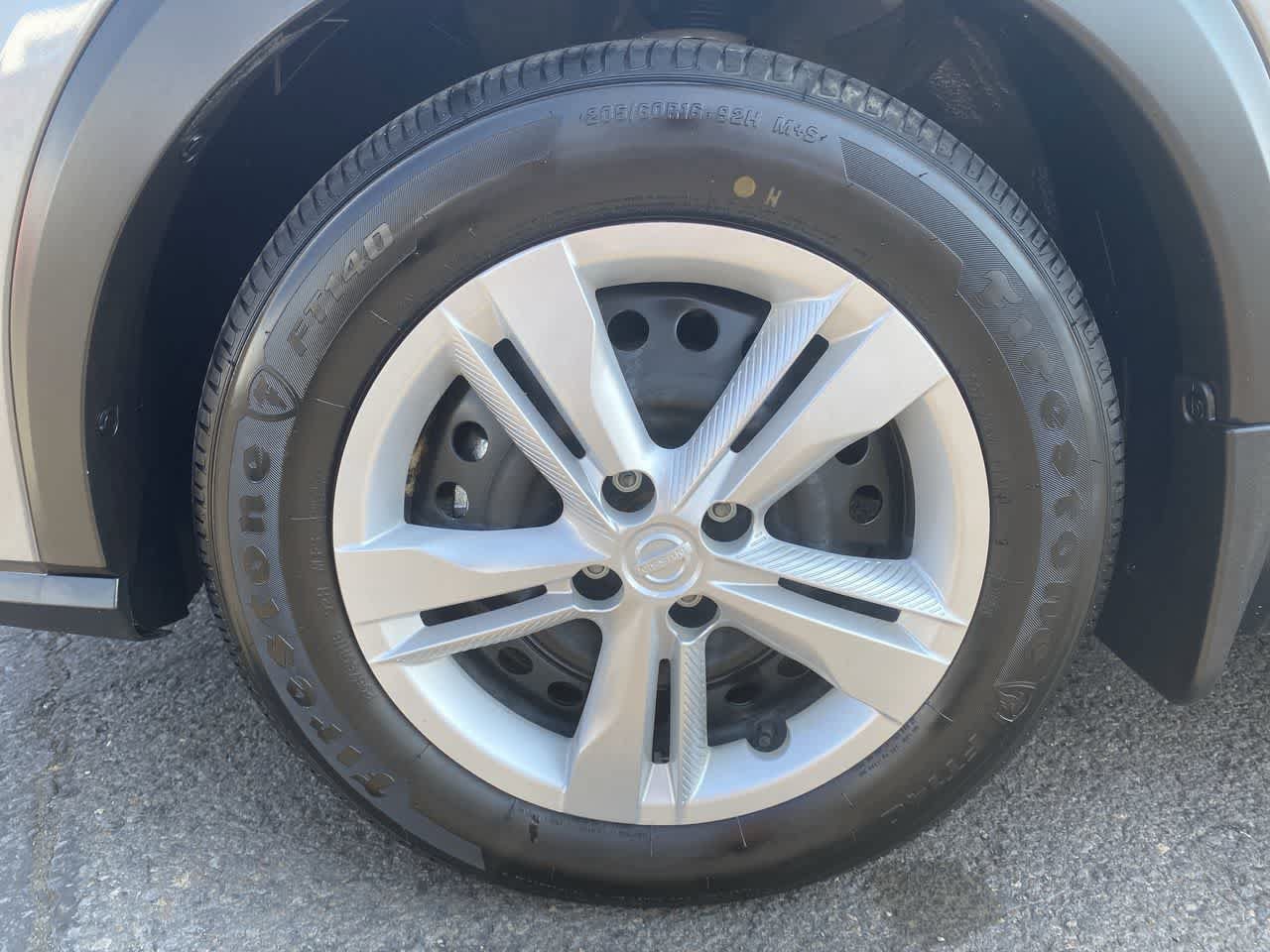 Used 2023 Nissan Kicks S FWD image 10