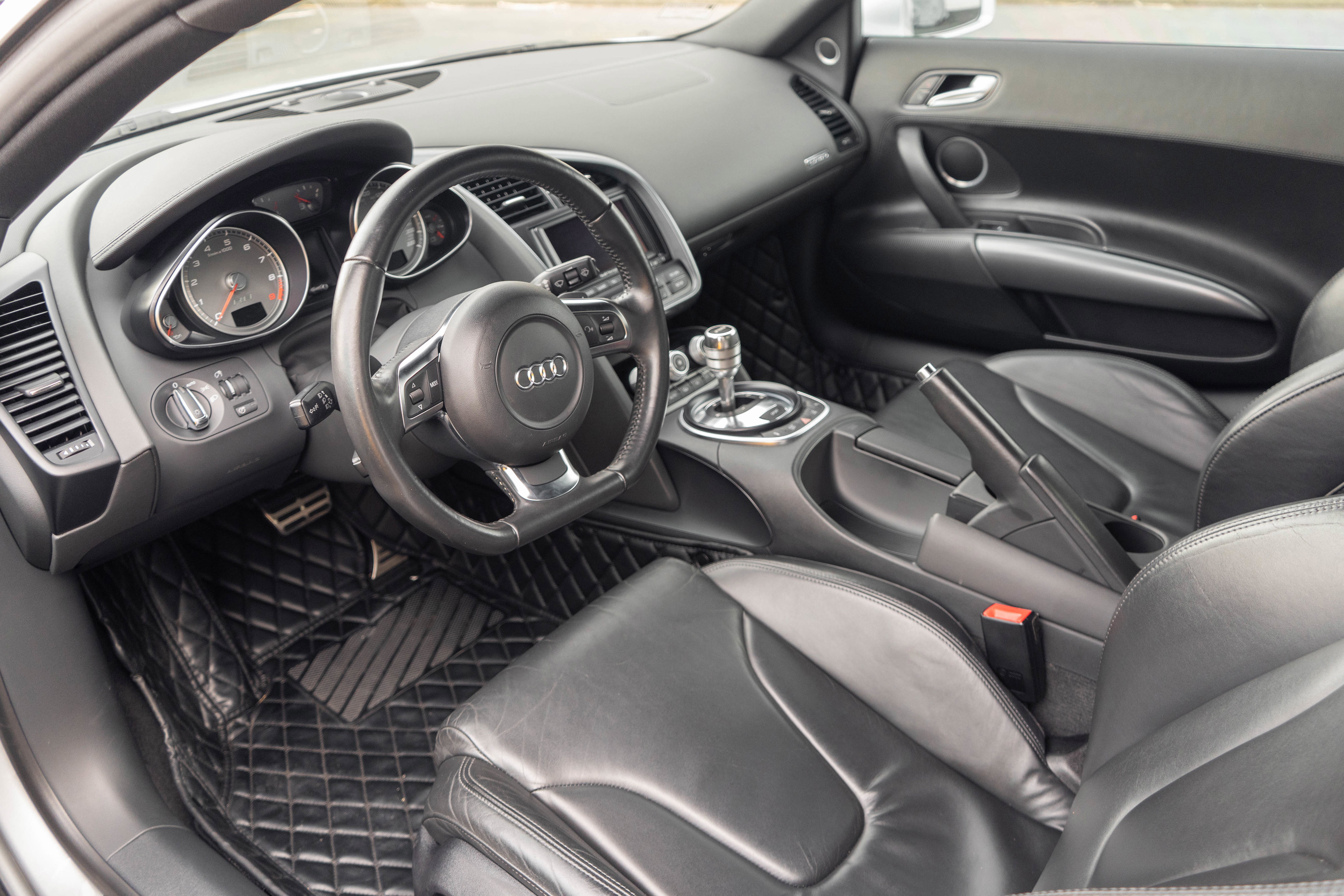 Used 2009 Audi R8 V8 image 8