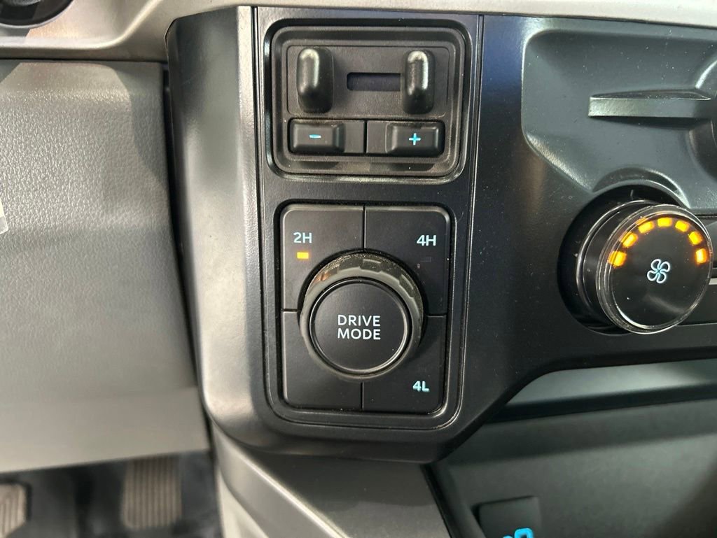 Used 2025 Ford F350 XLT w/ FX4 Off-Road Package AWD/4WD image 27