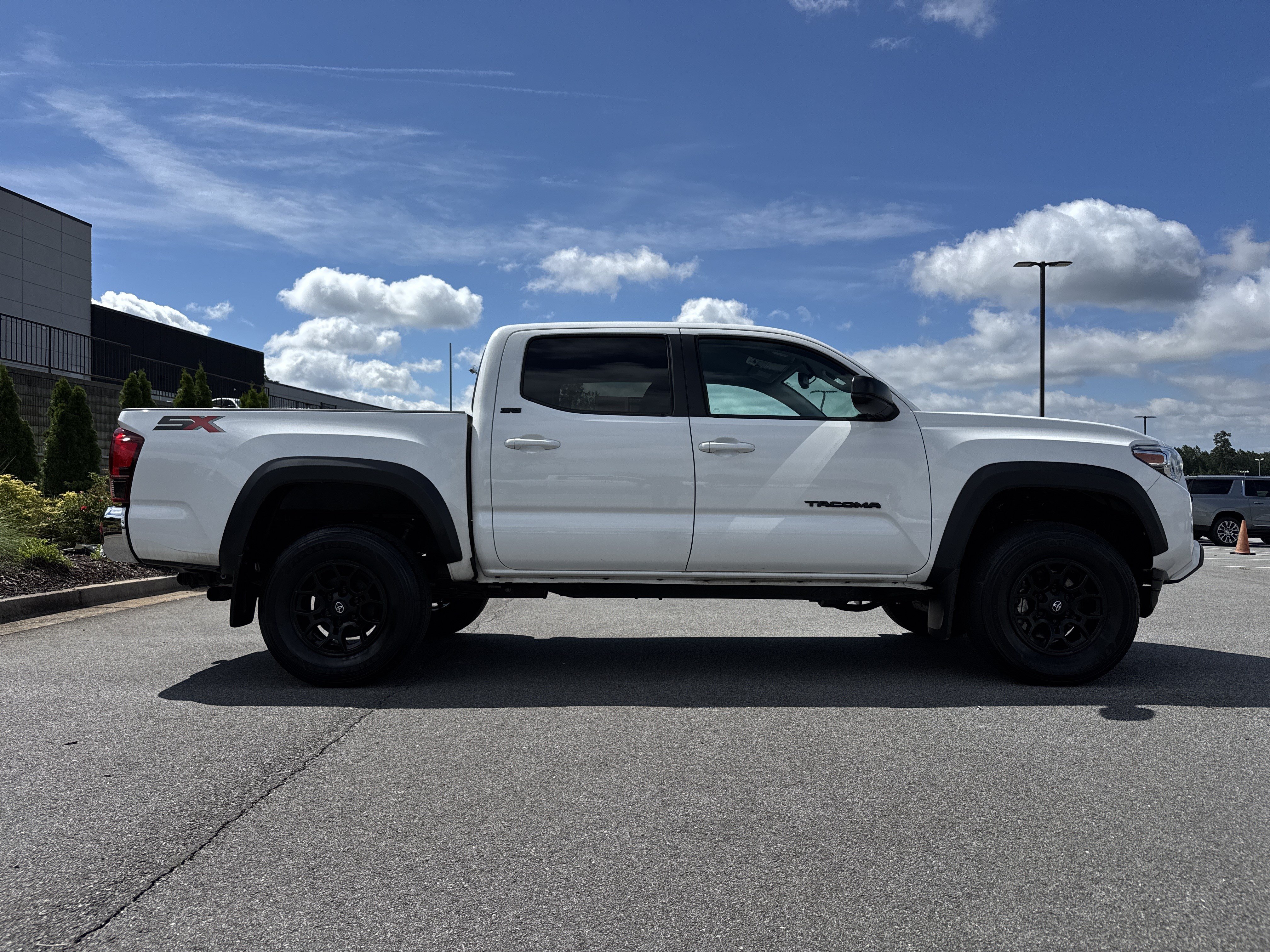 Used 2023 Toyota Tacoma SR5 RWD image 11