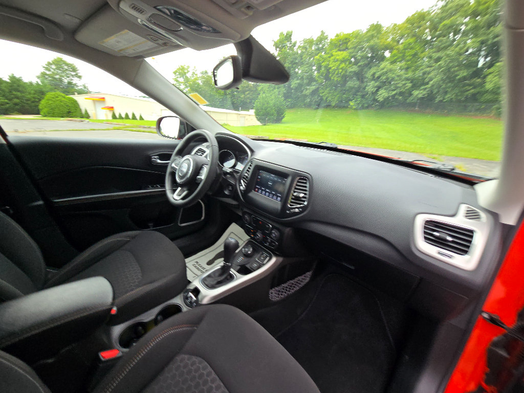 Used 2021 Jeep Compass Sport AWD/4WD image 22
