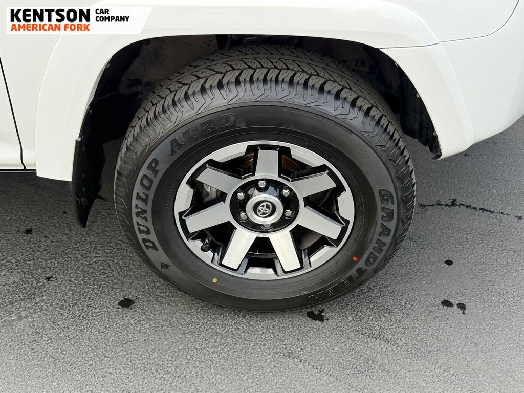 Used 2020 Toyota 4Runner TRD Off-Road image 15