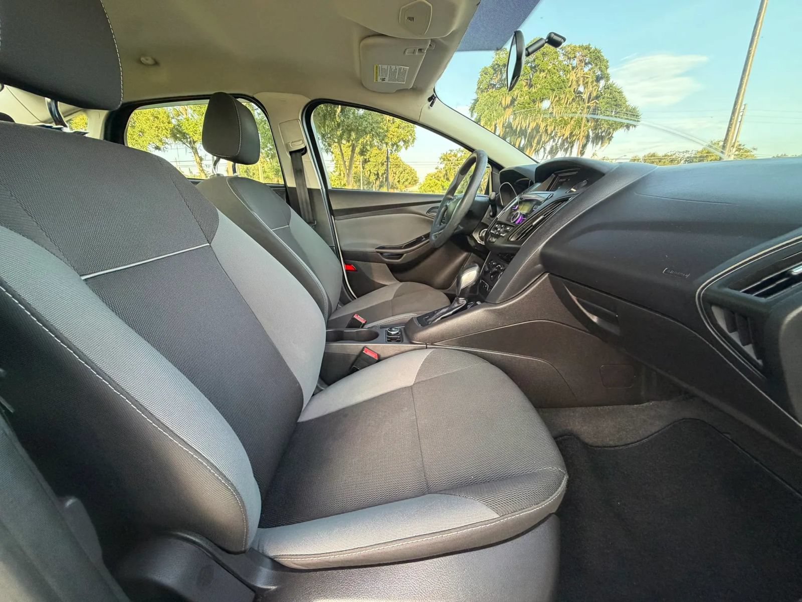 Used 2014 Ford Focus S FWD image 16