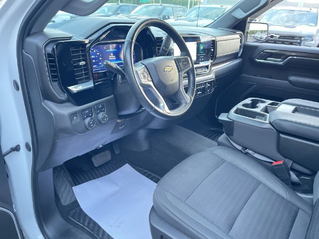 Used 2024 Chevrolet Silverado 1500 LT AWD/4WD image 10