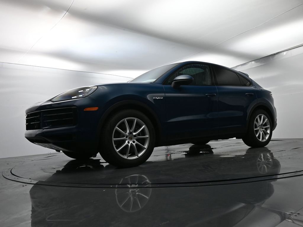 Certified 2025 Porsche Cayenne E-Hybrid Coupe AWD/4WD image 48