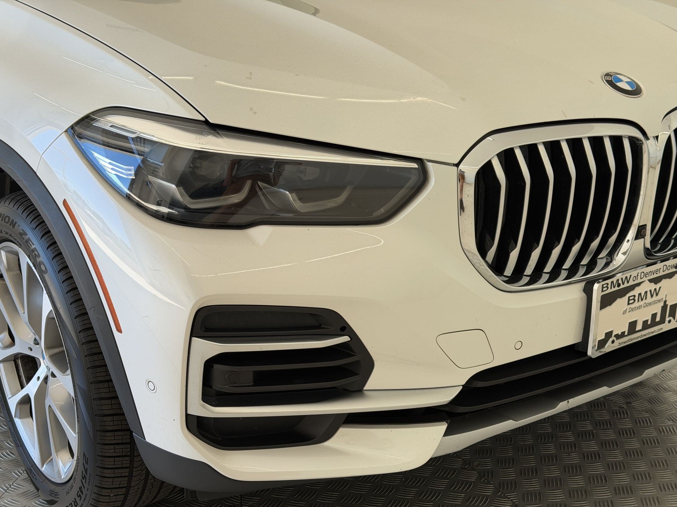 Used 2023 BMW X5 xDrive40i w/ Premium Package AWD/4WD image 12