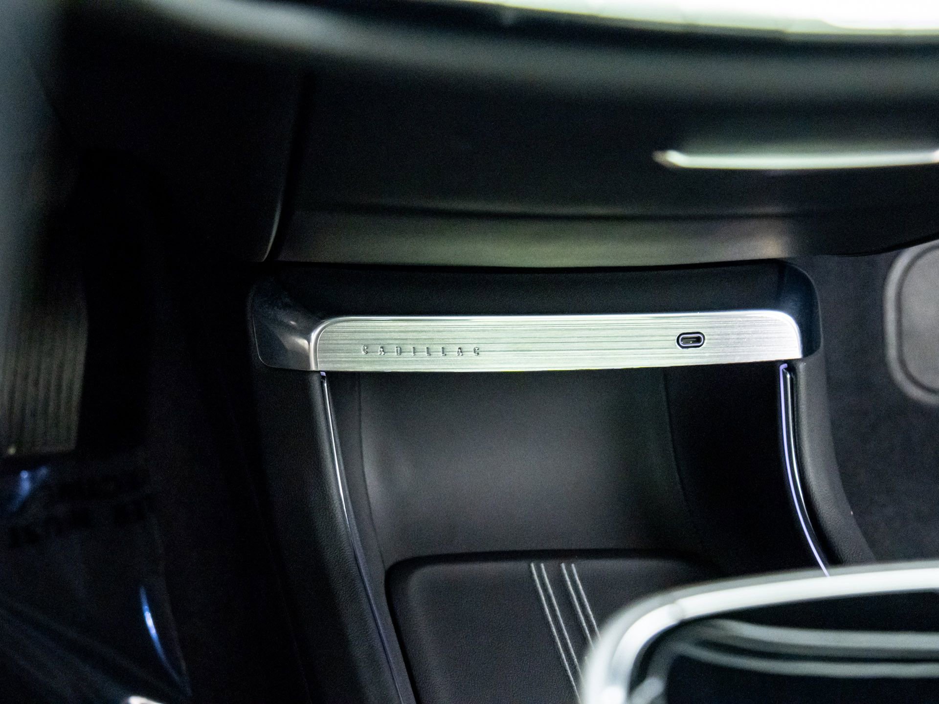 Used 2025 Cadillac Lyriq Luxury w/ LPO, Floor Liner Package image 27