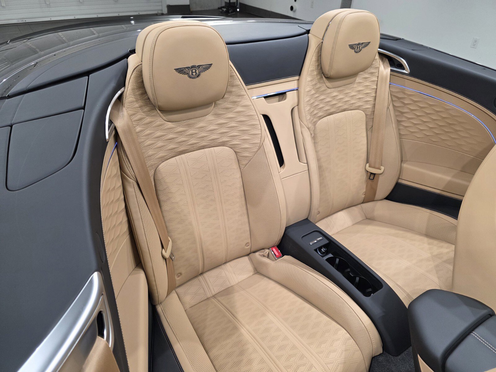 Used 2025 Bentley Continental GT Speed image 24