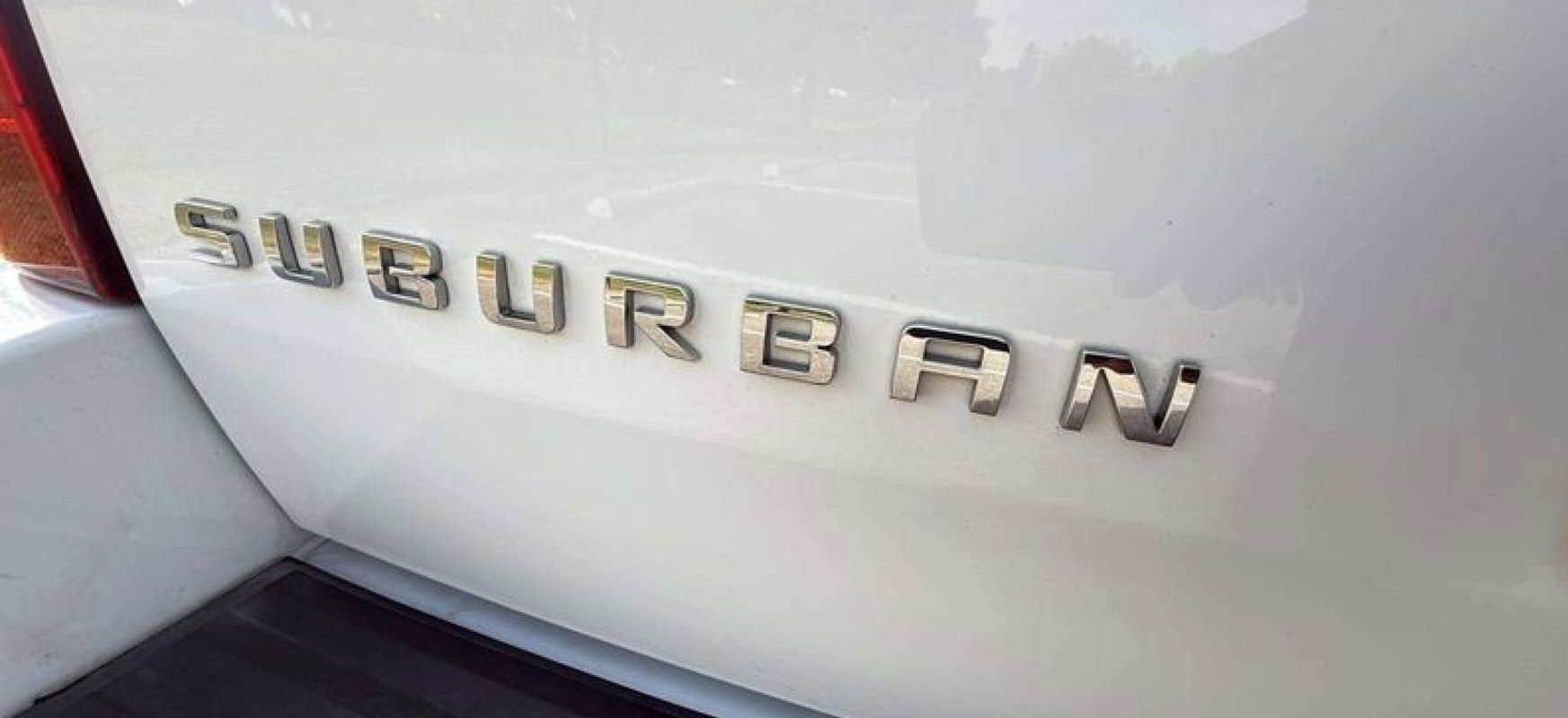 Used 2013 Chevrolet Suburban LTZ image 23