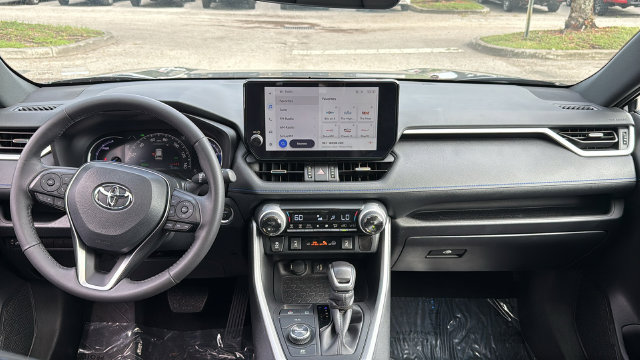 Used 2024 Toyota RAV4 XSE AWD/4WD image 14