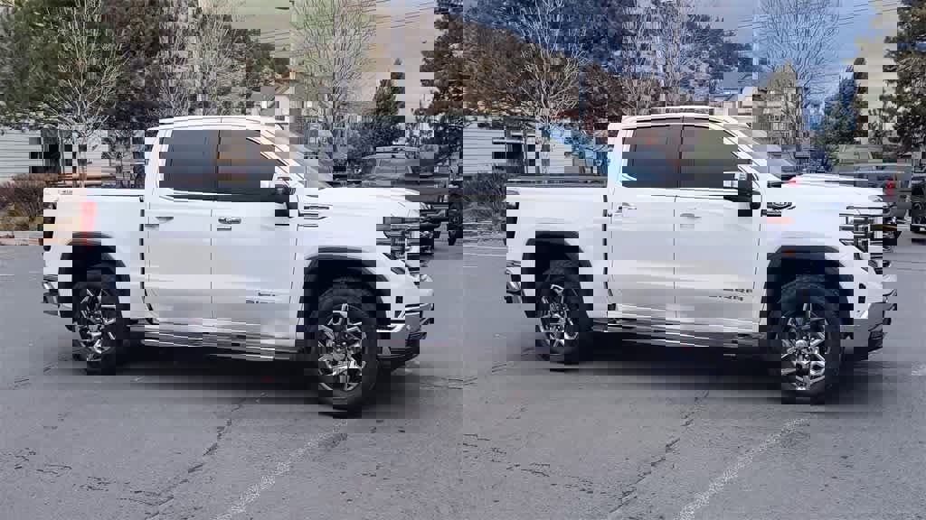 Used 2025 GMC Sierra 1500 SLT w/ SLT Premium Plus Package image 2