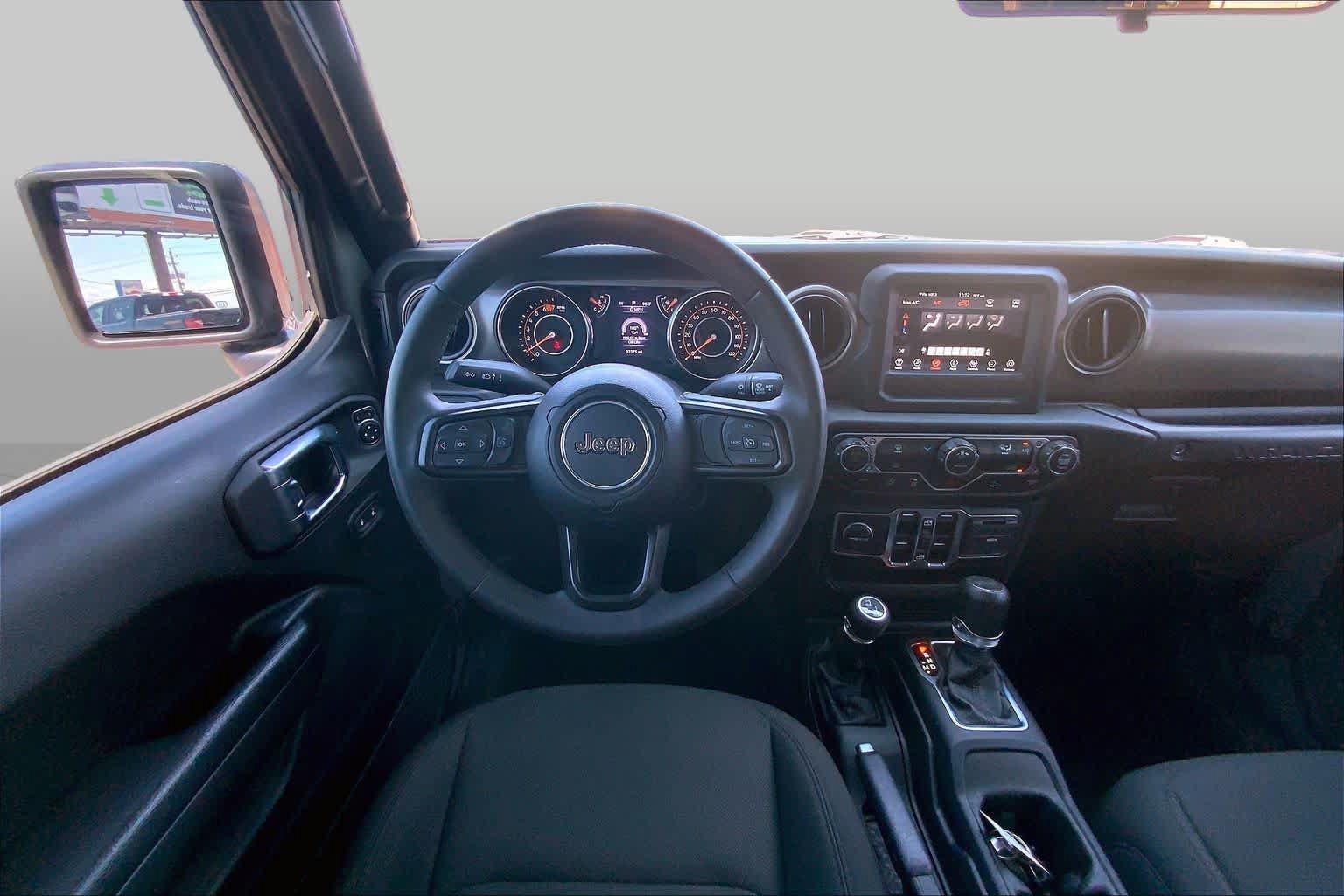 Used 2023 Jeep Wrangler Unlimited Sport AWD/4WD image 6