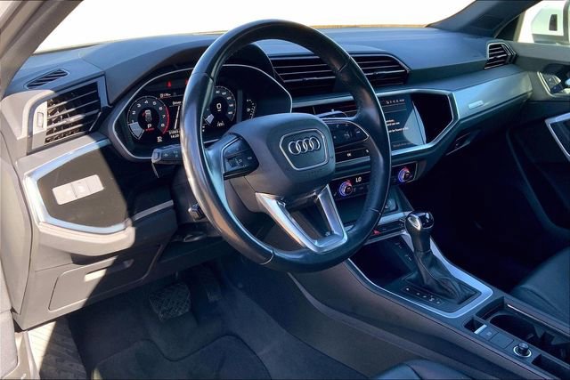 Used 2023 Audi Q3 2.0T Premium w/ Convenience Package image 14