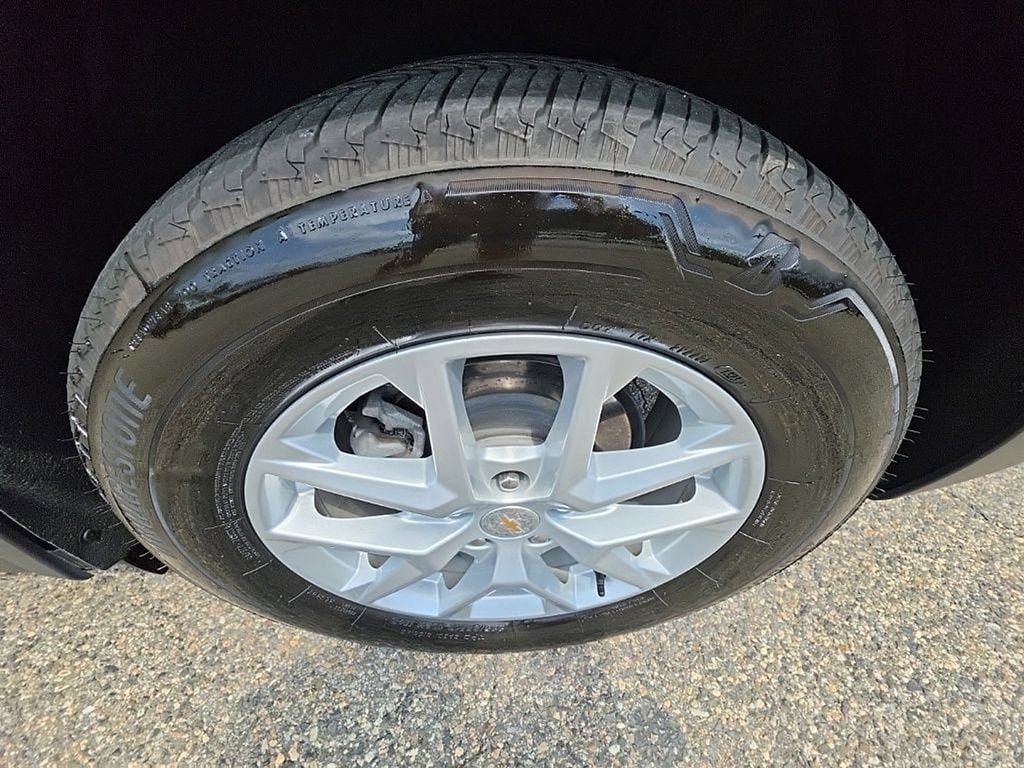 Used 2023 Chevrolet Equinox LT AWD/4WD image 37