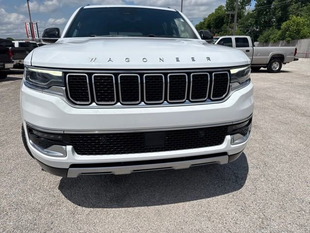 Used 2023 Jeep Wagoneer L Series II RWD image 3