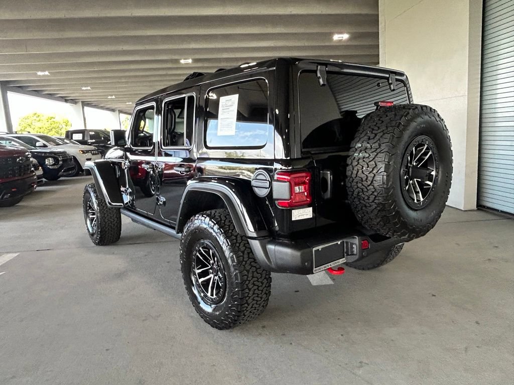 Used 2026 Jeep Wrangler Unlimited Rubicon AWD/4WD image 3